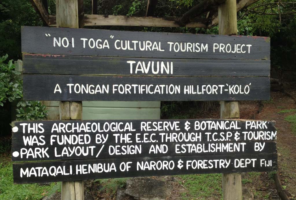 "Entrance sign Tavuni Hill Fort" Source: Nicholas Halter 2018